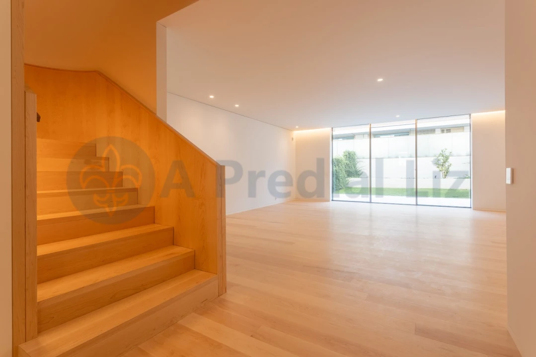 Apartamento T3 para Venda em Lordelo do Ouro e Massarelos Foto 13