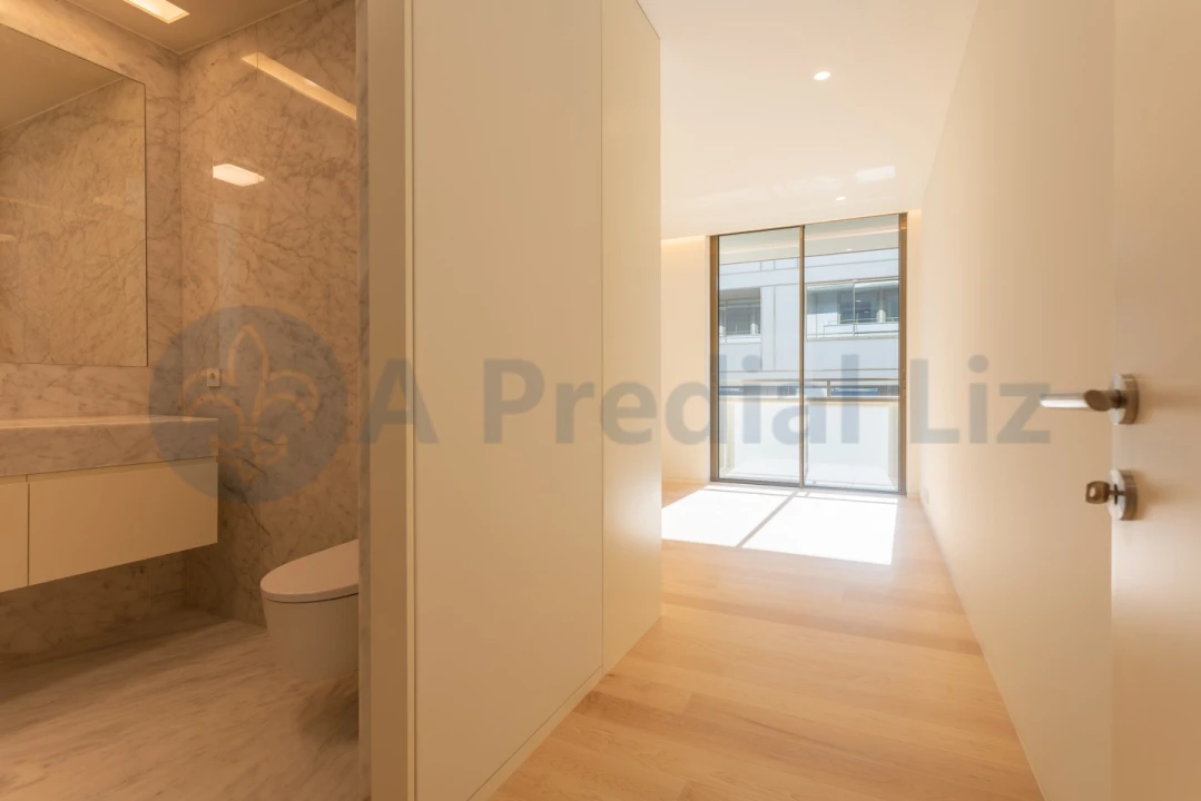 Apartamento T3 para Venda em Lordelo do Ouro e Massarelos Foto 19