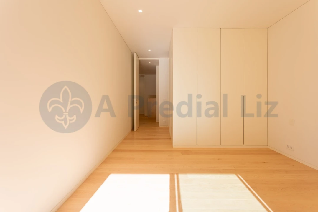 Apartamento T3 para Venda em Lordelo do Ouro e Massarelos Foto 23