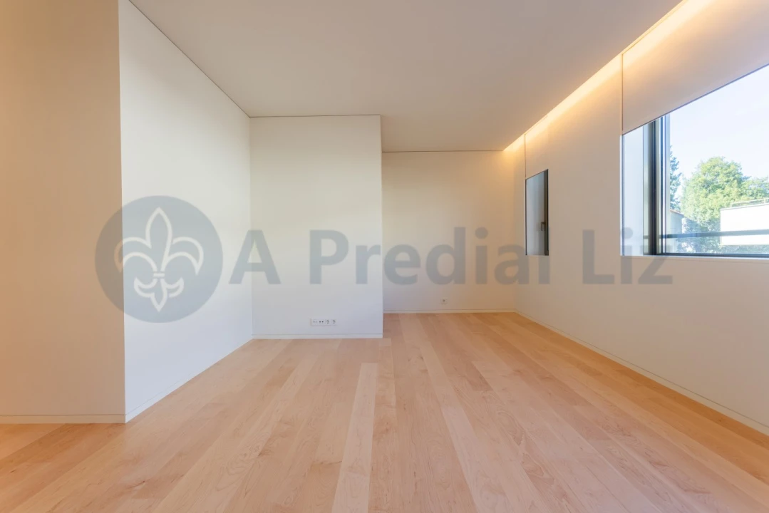 Apartamento T3 para Venda em Lordelo do Ouro e Massarelos Foto 35