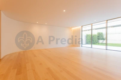 Apartamento T3 para Venda em Lordelo do Ouro e Massarelos