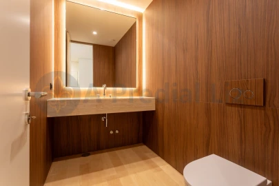 Apartamento T3 para Venda em Lordelo do Ouro e Massarelos