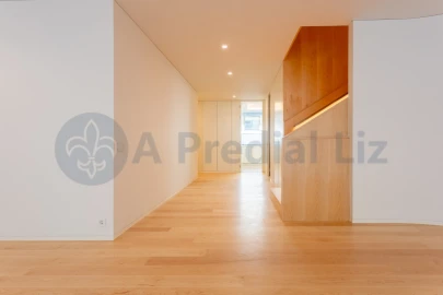 Apartamento T3 para Venda em Lordelo do Ouro e Massarelos