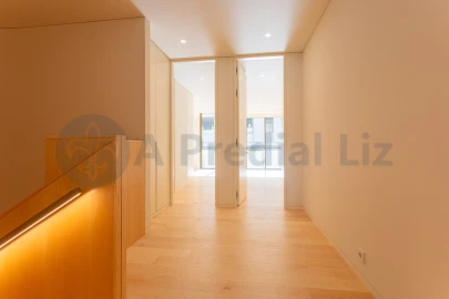 Apartamento T3 para Venda em Lordelo do Ouro e Massarelos