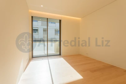 Apartamento T3 para Venda em Lordelo do Ouro e Massarelos