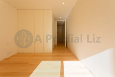Apartamento T3 para Venda em Lordelo do Ouro e Massarelos