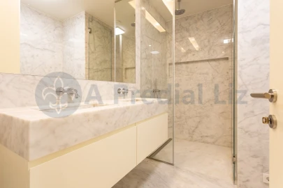 Apartamento T3 para Venda em Lordelo do Ouro e Massarelos