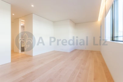 Apartamento T3 para Venda em Lordelo do Ouro e Massarelos