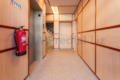 Apartamento T3 para Venda em Lordelo do Ouro e Massarelos