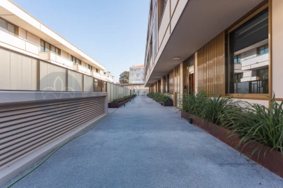 Apartamento T3 para Venda em Lordelo do Ouro e Massarelos