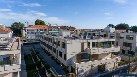 Apartamento T3 para Venda em Lordelo do Ouro e Massarelos