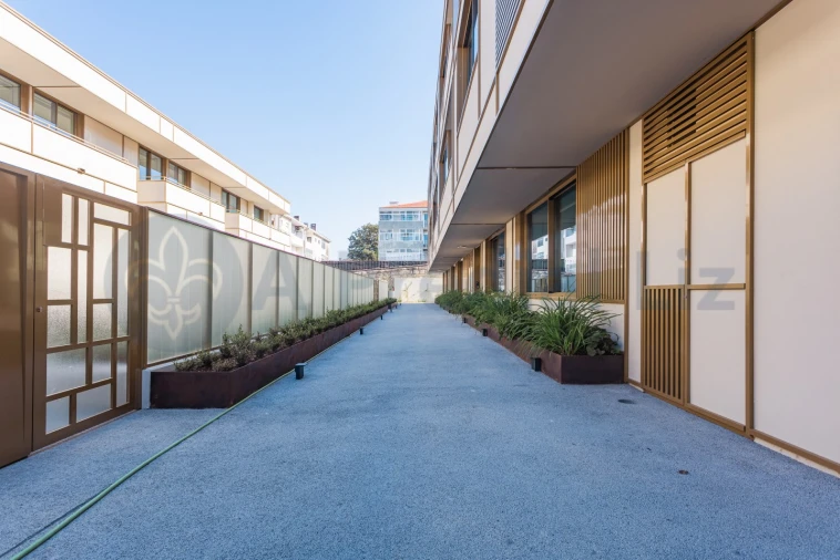 Apartamento T3 para Venda em Lordelo do Ouro e Massarelos Foto 7