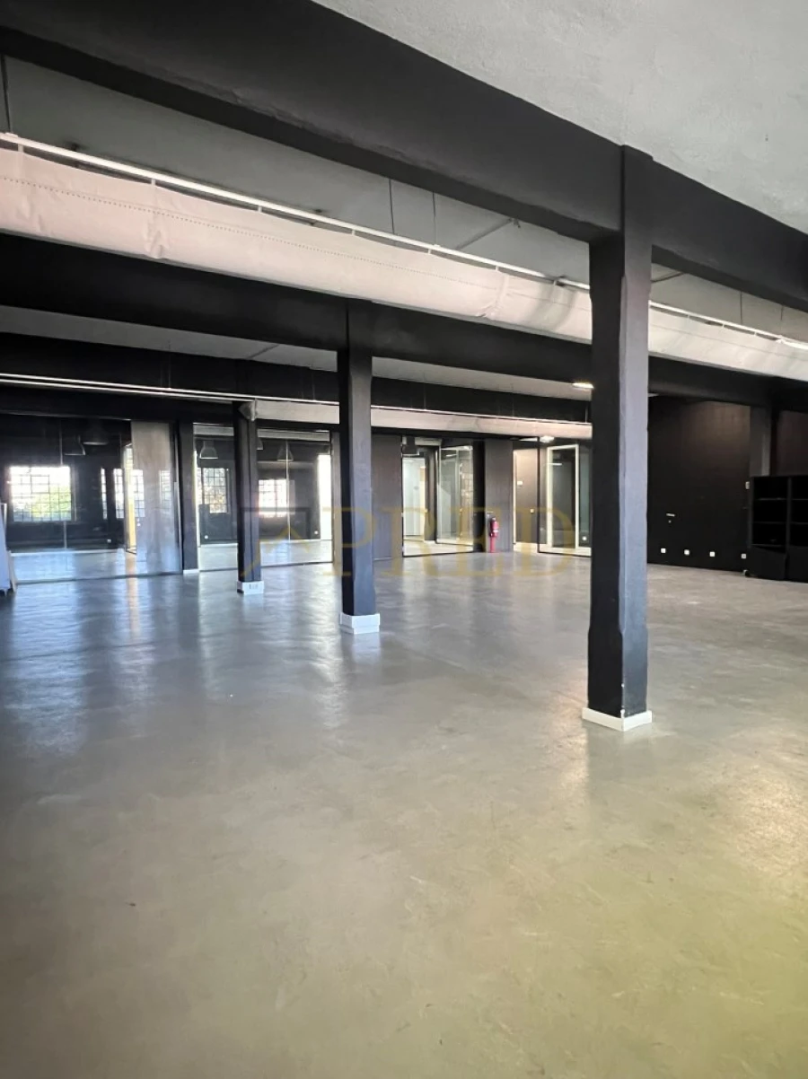 Armazém para Arrendamento em Paranhos Foto 6