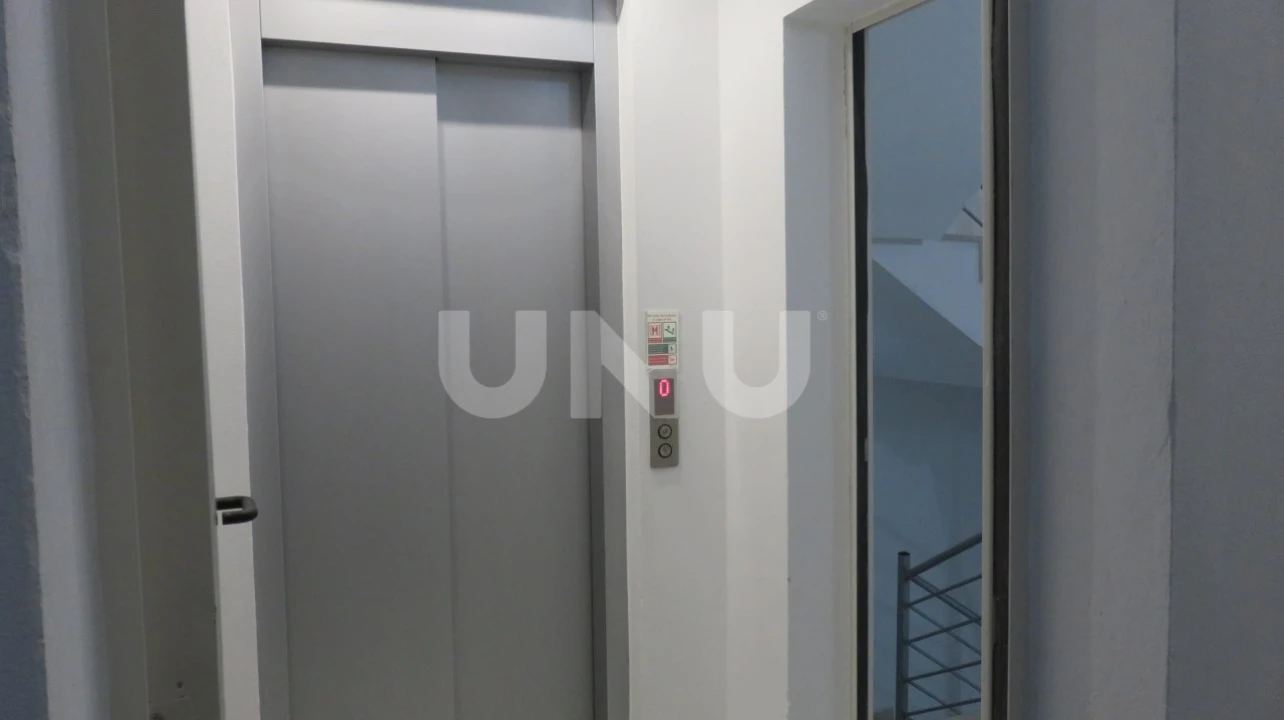 Apartamento T3 para Venda em Corroios Foto 13