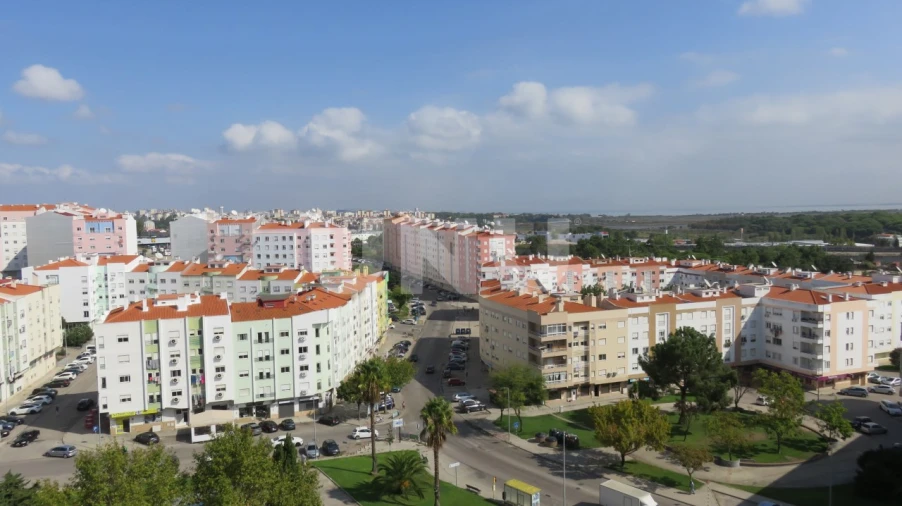 Apartamento T3 para Venda em Corroios Foto 7