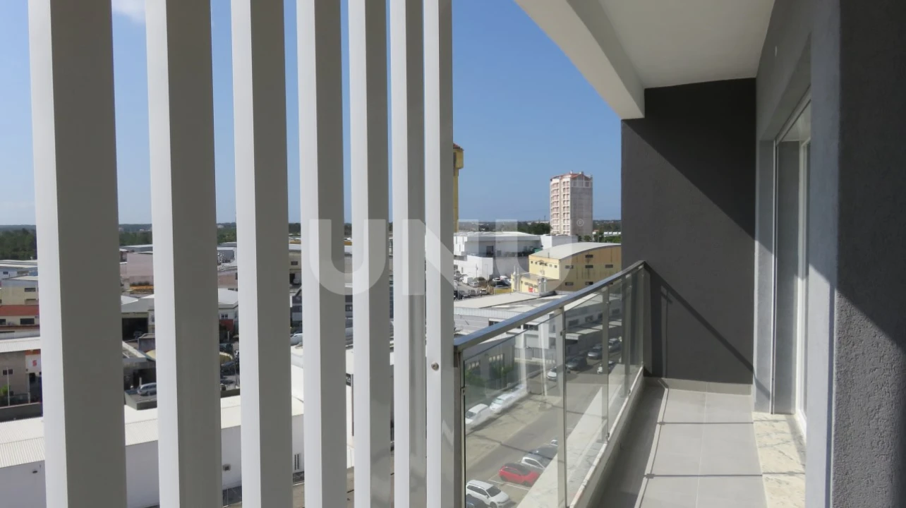 Apartamento T2 para Venda em Corroios Foto 9