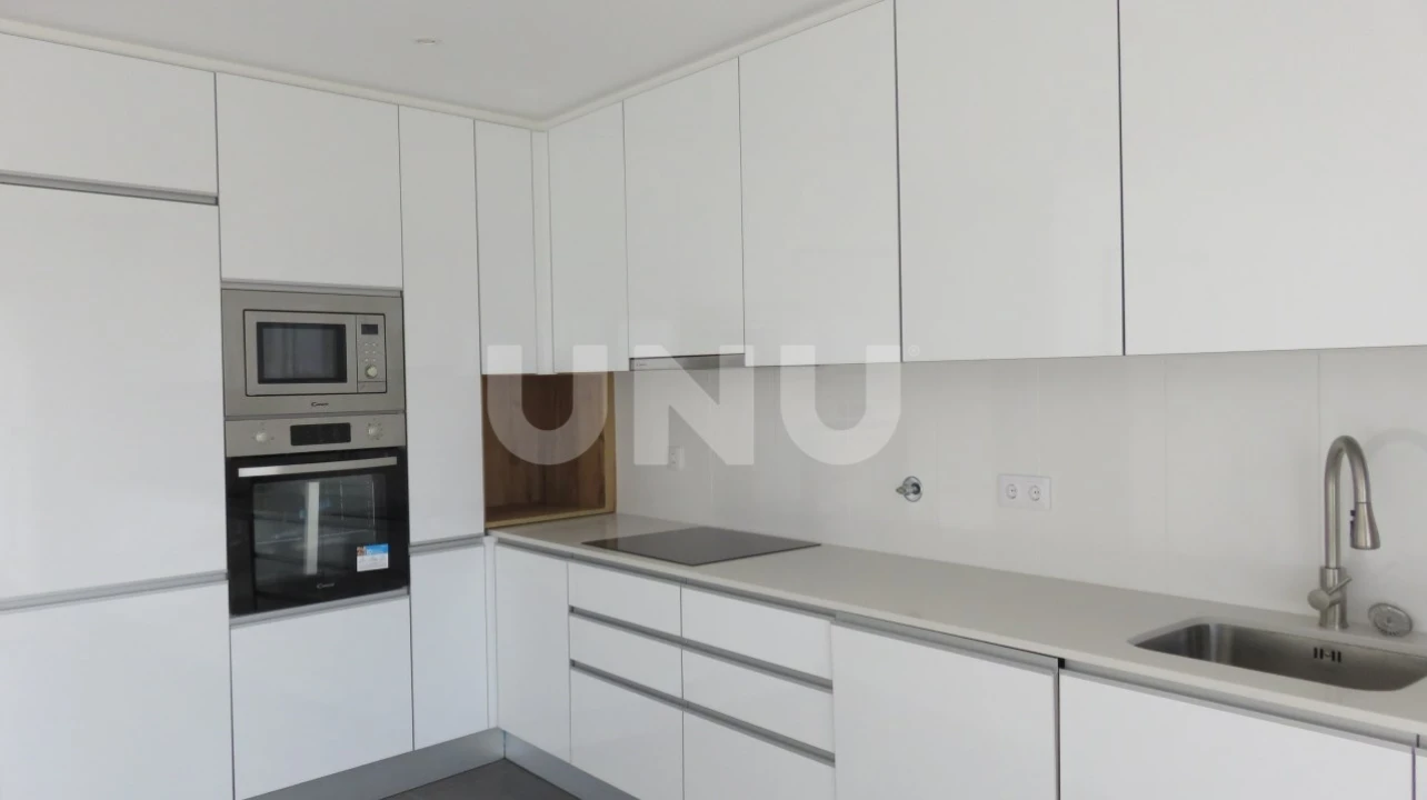 Apartamento T2 para Venda em Corroios Foto 3