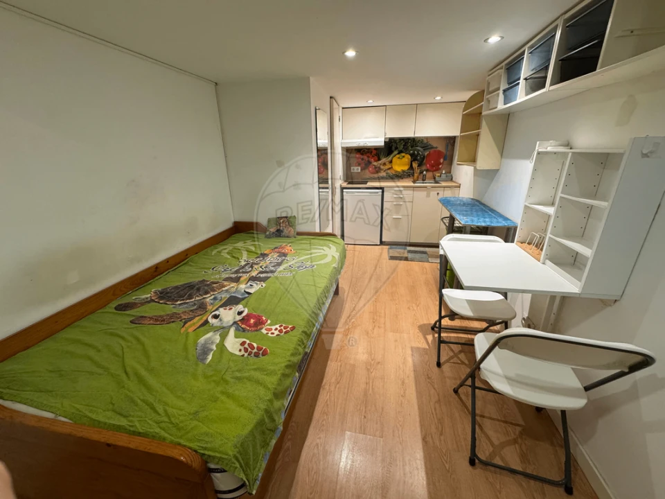 Garagem para Venda em Rio de Mouro Foto 7