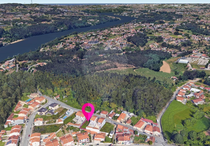 Terreno para Venda em Gondomar (São Cosme), Valbom e Jovim Foto 2