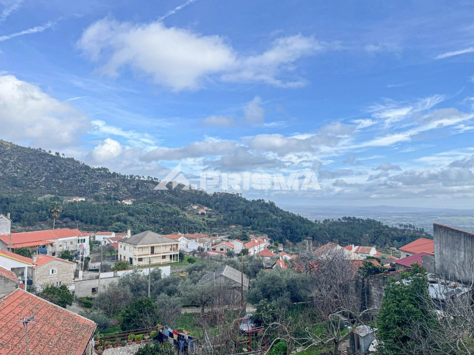 Moradia T3 para Venda em São Vicente da Beira Foto 4