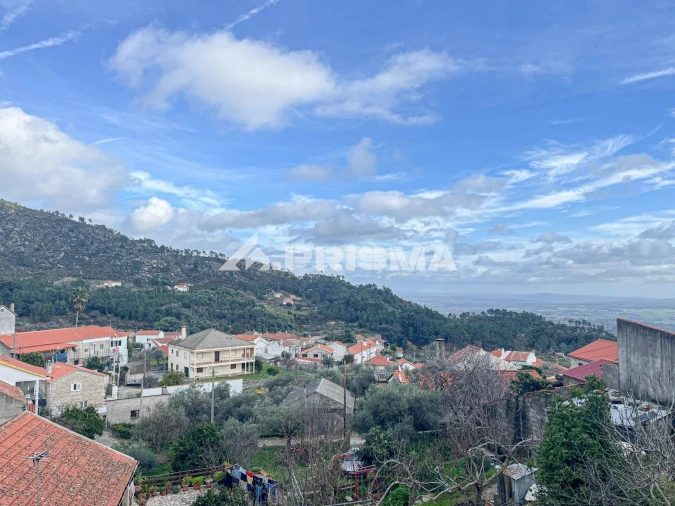 Moradia T3 para Venda em São Vicente da Beira Foto 4