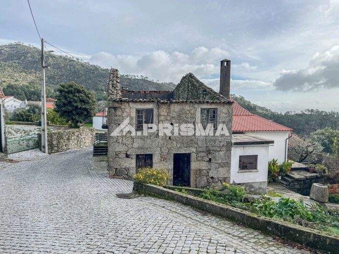 Moradia T3 para Venda em São Vicente da Beira Foto 3