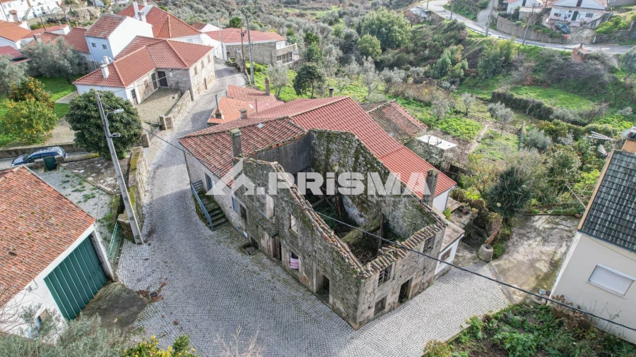 Moradia T3 para Venda em São Vicente da Beira Foto 1