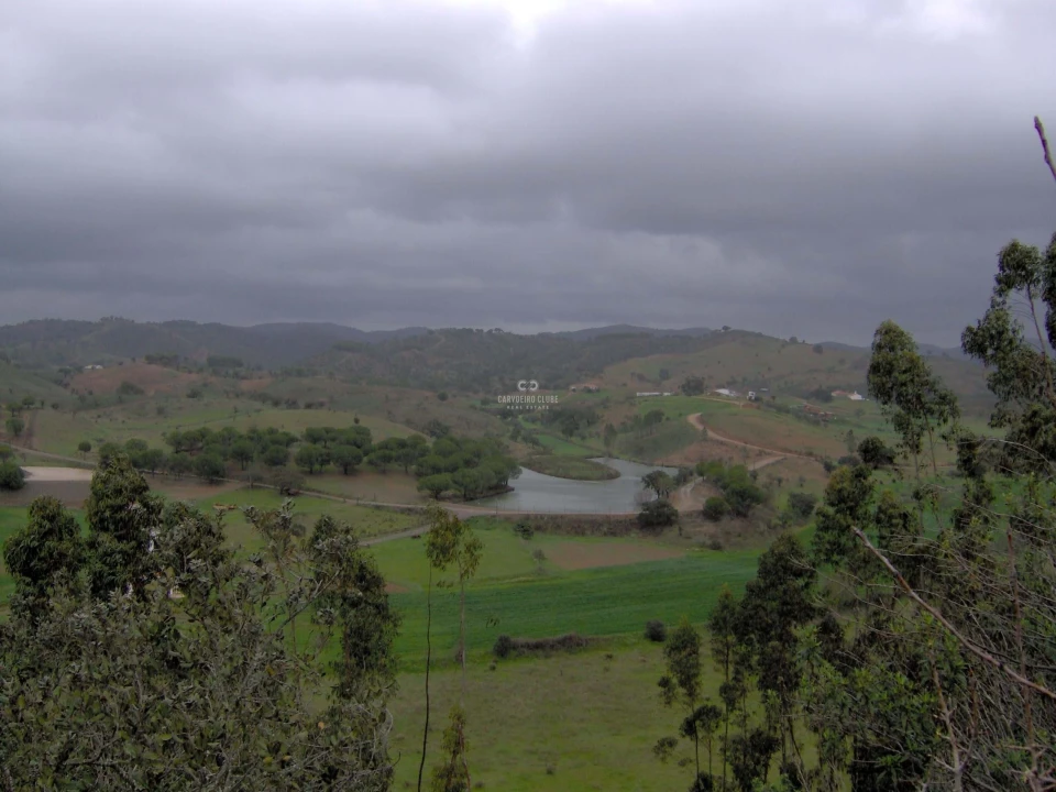 Moradia T4 para Venda em Armação de Pera Foto 14