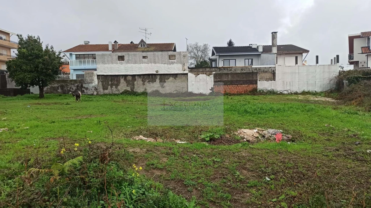 Terreno para Venda em Ermesinde Foto 2