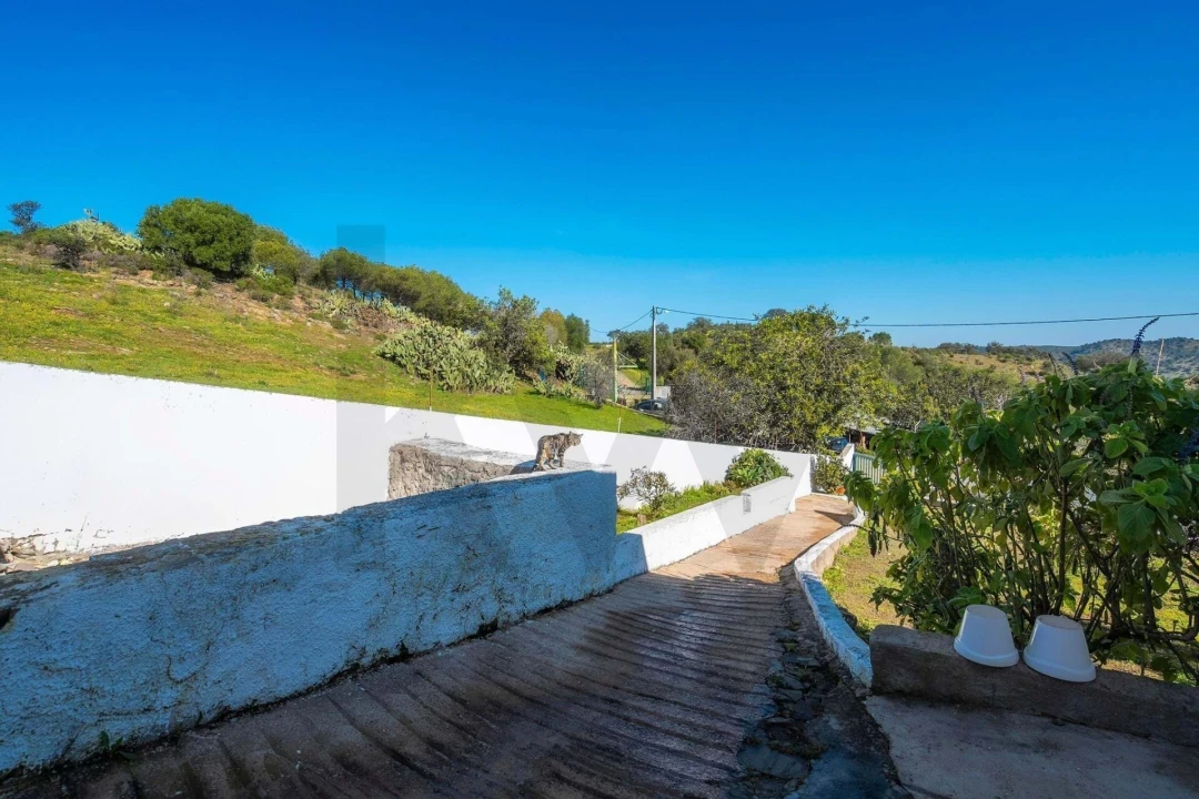 Moradia T4 para Venda em Odeleite Foto 3