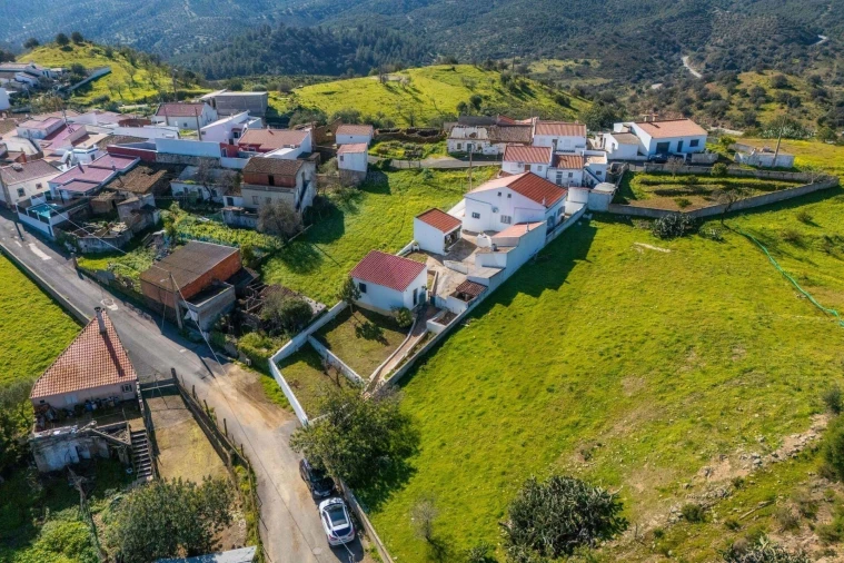 Moradia T4 para Venda em Odeleite Foto 22