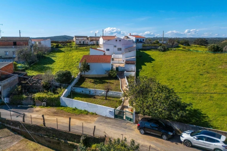 Moradia T4 para Venda em Odeleite Foto 9