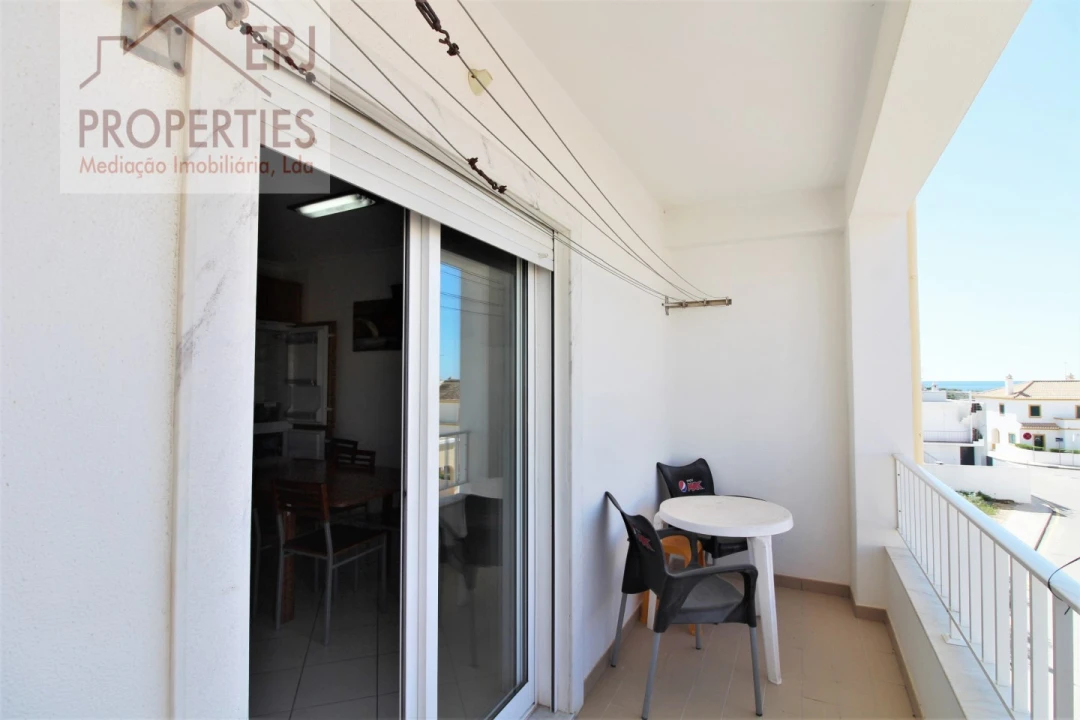 Apartamento T2 para Arrendamento em Altura Foto 2