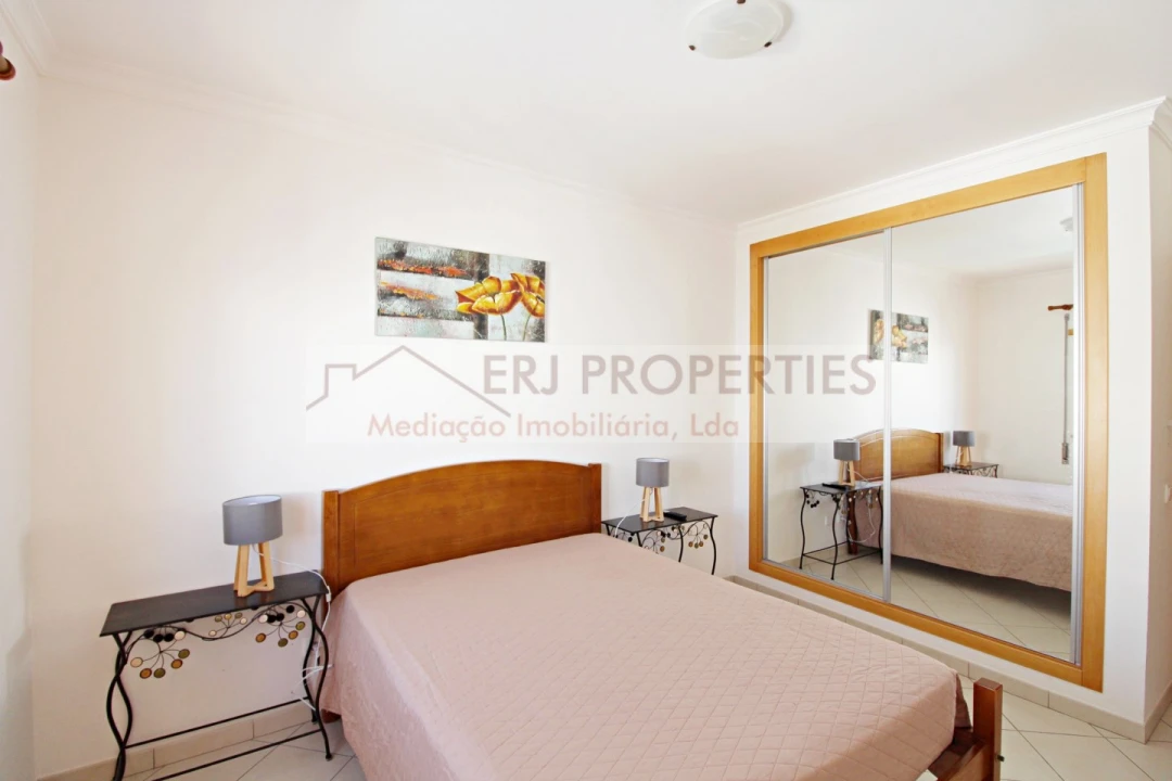 Apartamento T2 para Arrendamento em Altura Foto 9