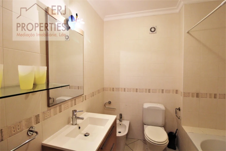 Apartamento T2 para Arrendamento em Altura Foto 11