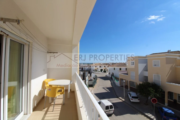 Apartamento T2 para Arrendamento em Altura Foto 2