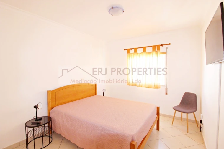 Apartamento T2 para Arrendamento em Altura Foto 7