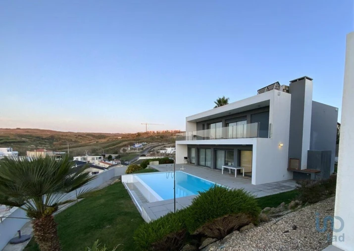 Moradia T4 para Venda em Ribamar Foto 1