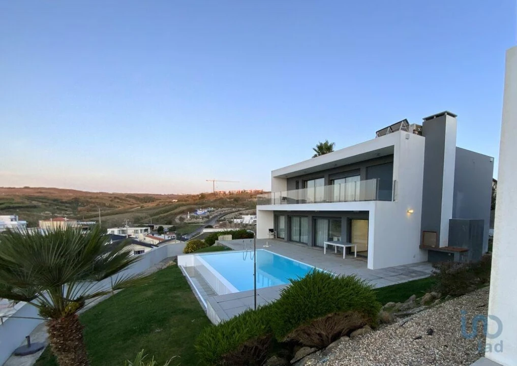 Moradia T4 para Venda em Ribamar Foto 1