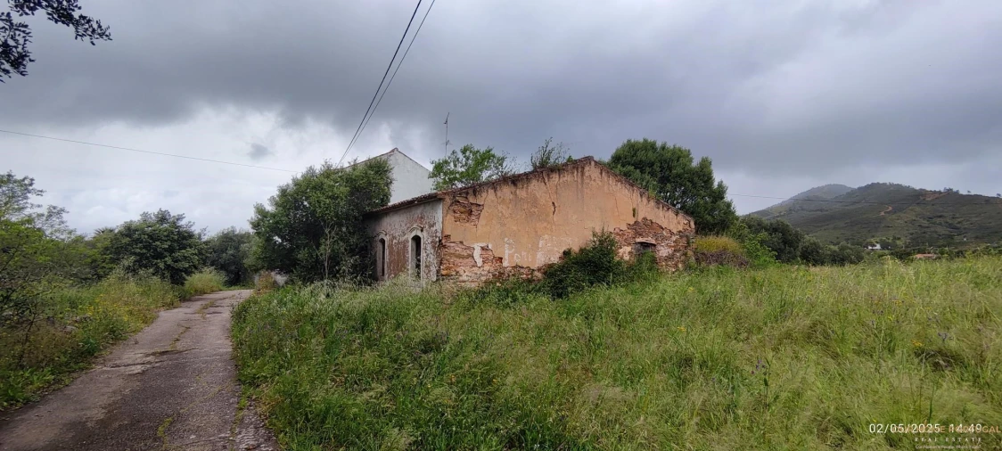 Moradia T5 para Venda em Salir Foto 4