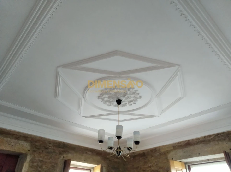 Moradia T5 para Venda em Venade e Azevedo Foto 16