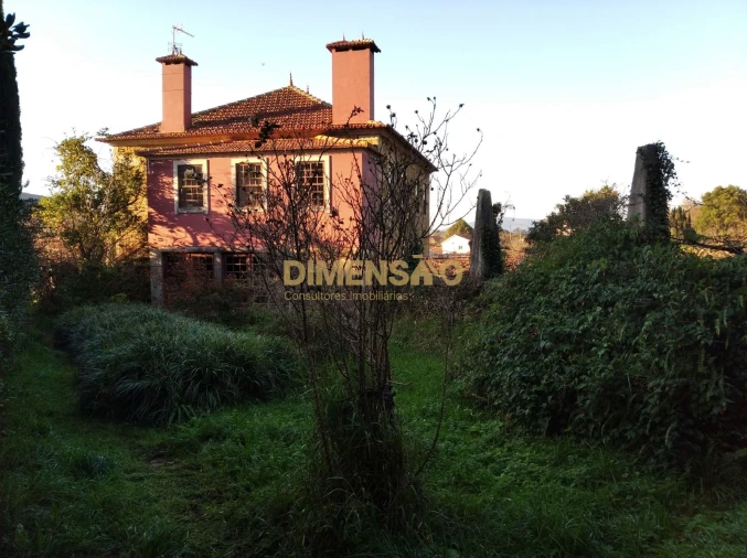 Moradia T5 para Venda em Venade e Azevedo Foto 22