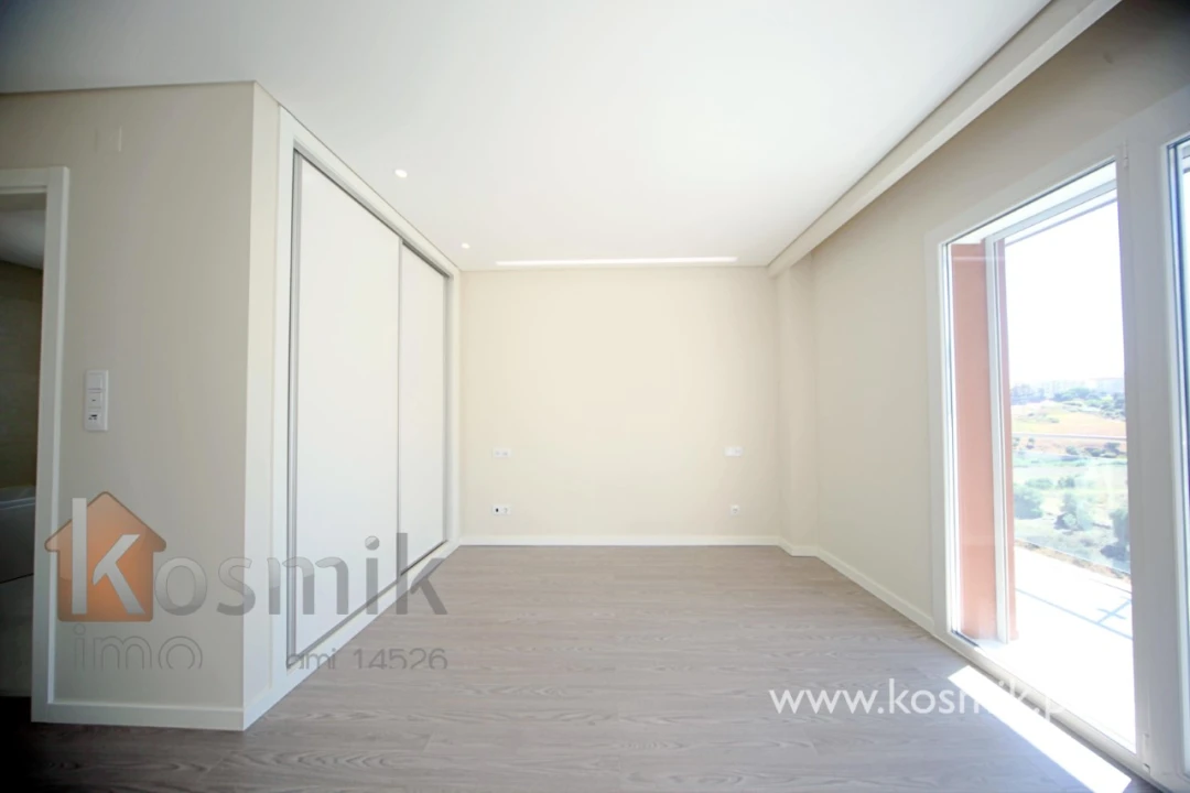 Apartamento T2 para Arrendamento em Póvoa de Santo Adrião e Olival Basto Foto 19