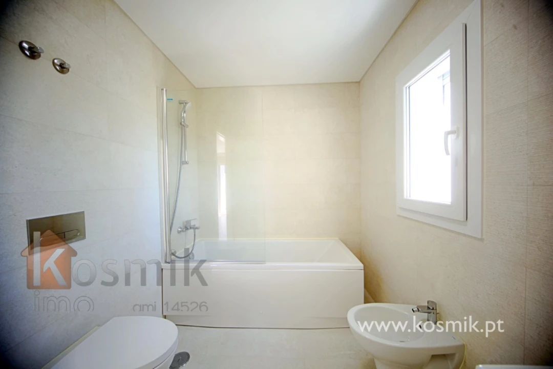 Apartamento T2 para Arrendamento em Póvoa de Santo Adrião e Olival Basto Foto 25