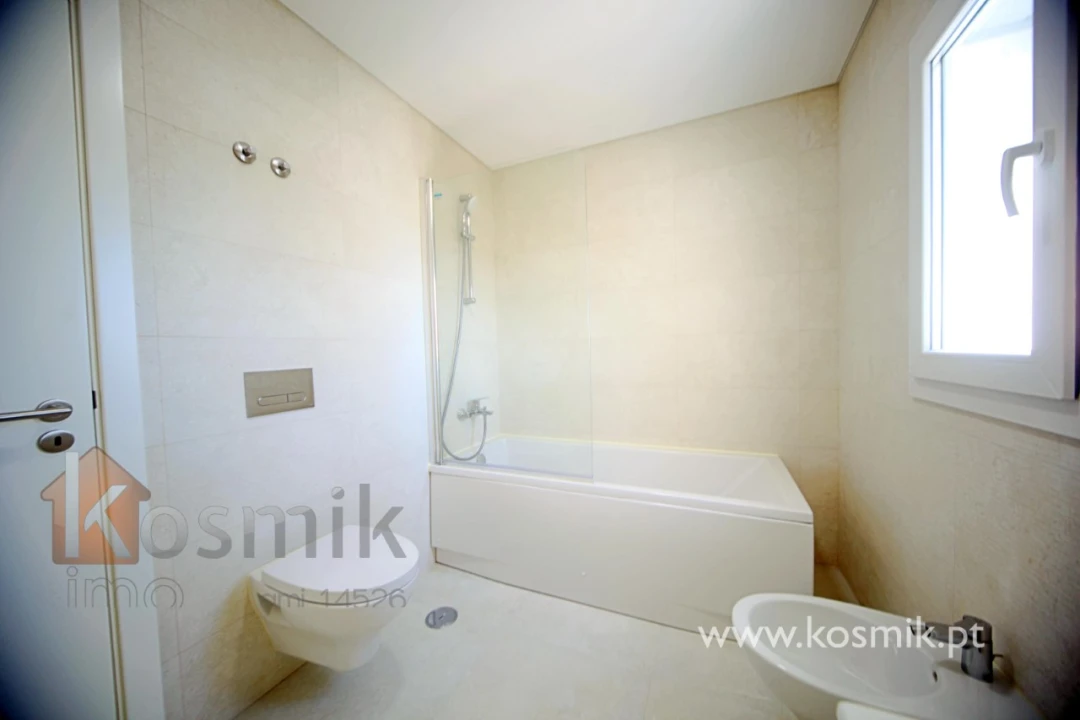 Apartamento T2 para Arrendamento em Póvoa de Santo Adrião e Olival Basto Foto 28