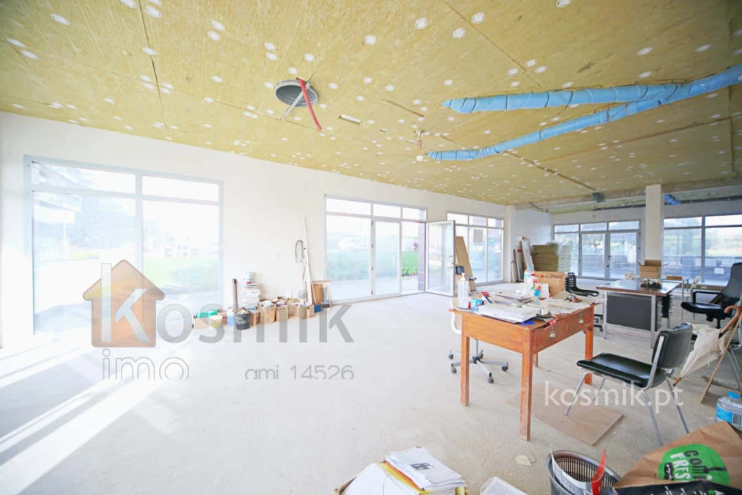 Loja para Venda em Póvoa de Santo Adrião e Olival Basto Foto 30