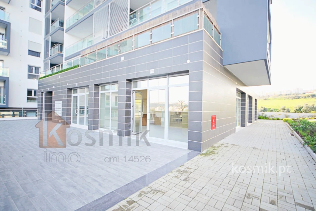 Loja para Venda em Póvoa de Santo Adrião e Olival Basto Foto 6