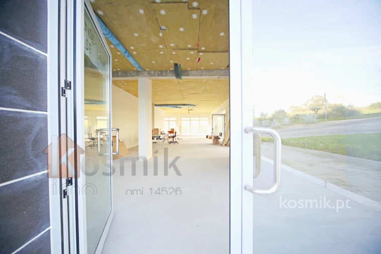 Loja para Venda em Póvoa de Santo Adrião e Olival Basto Foto 33