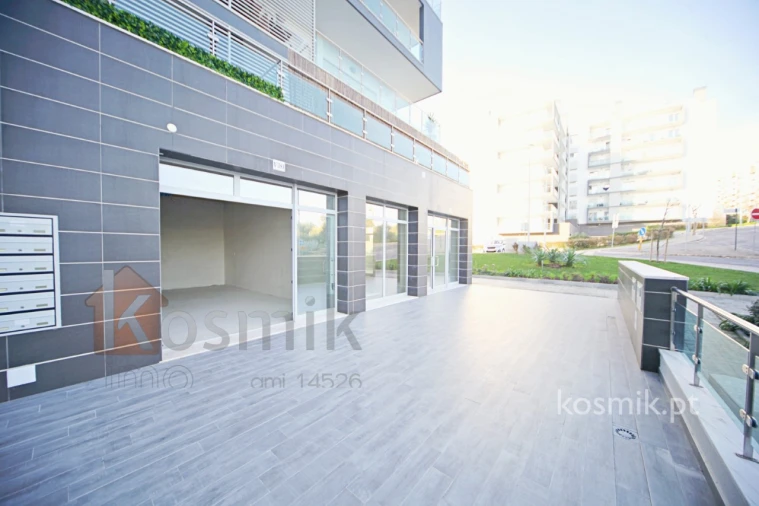 Loja para Venda em Póvoa de Santo Adrião e Olival Basto Foto 61