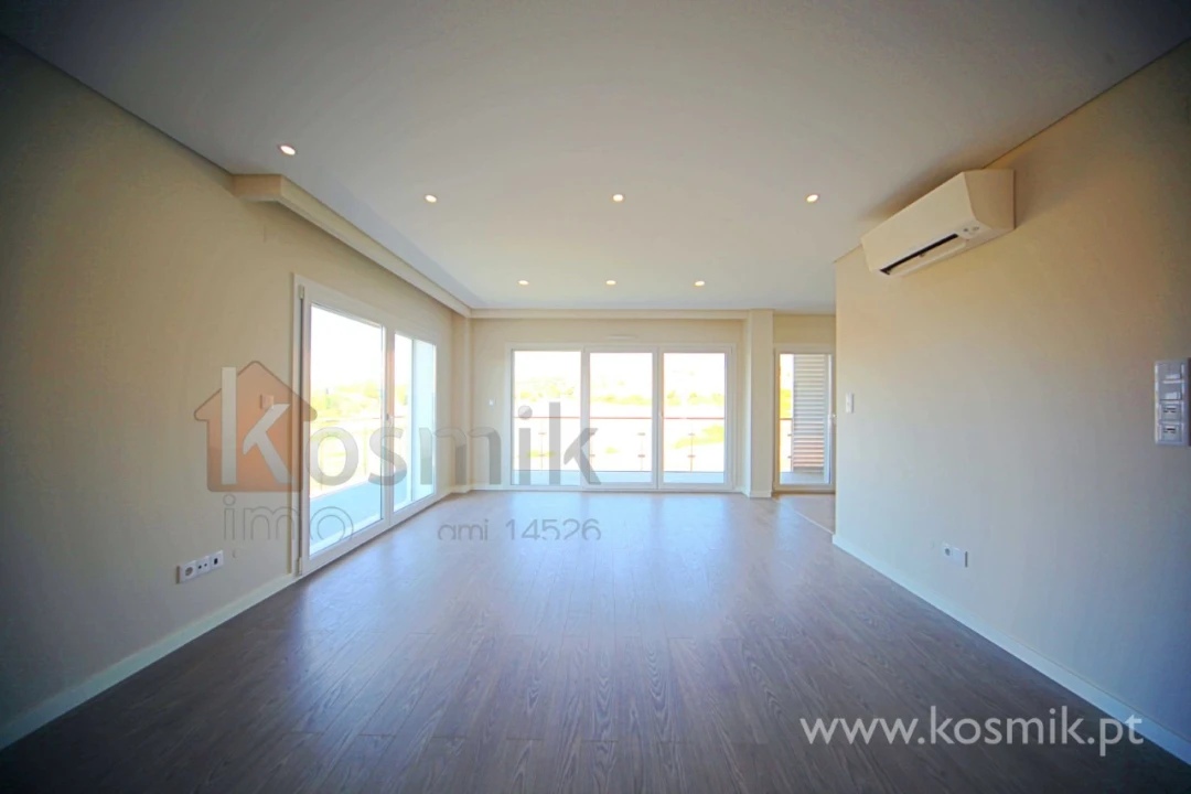 Apartamento T2 para Arrendamento em Póvoa de Santo Adrião e Olival Basto Foto 14